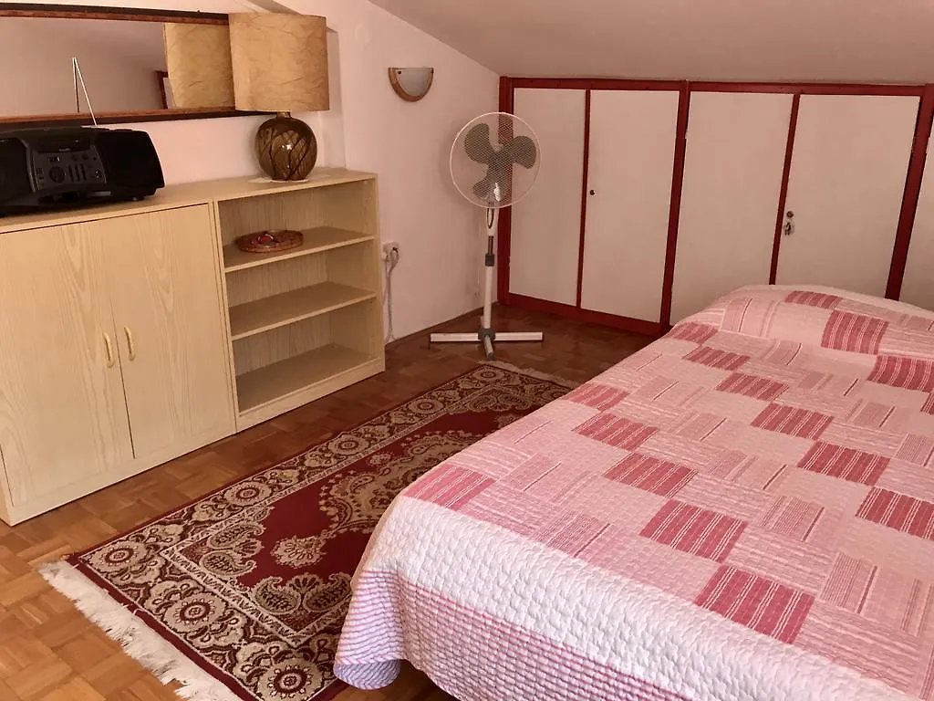 Apartments Vito PUY 0*, Pula
