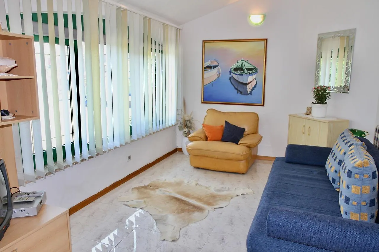 Apartments Vito Πούλα