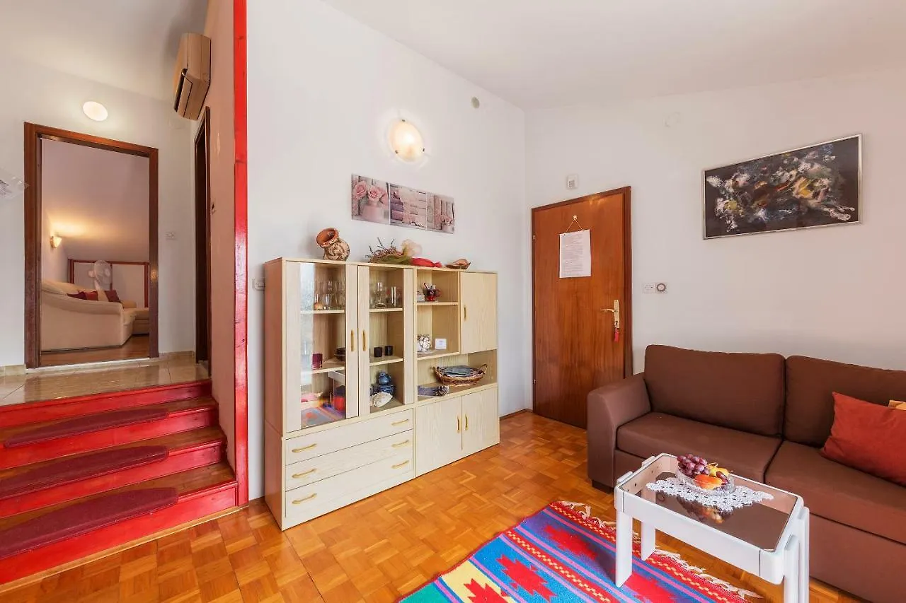 Apartments Vito PUY 0*, Pula Croácia