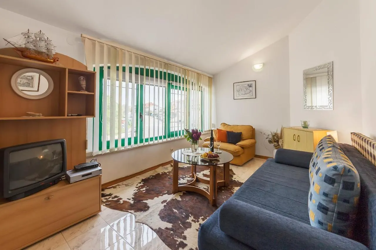 Apartments Vito Πούλα