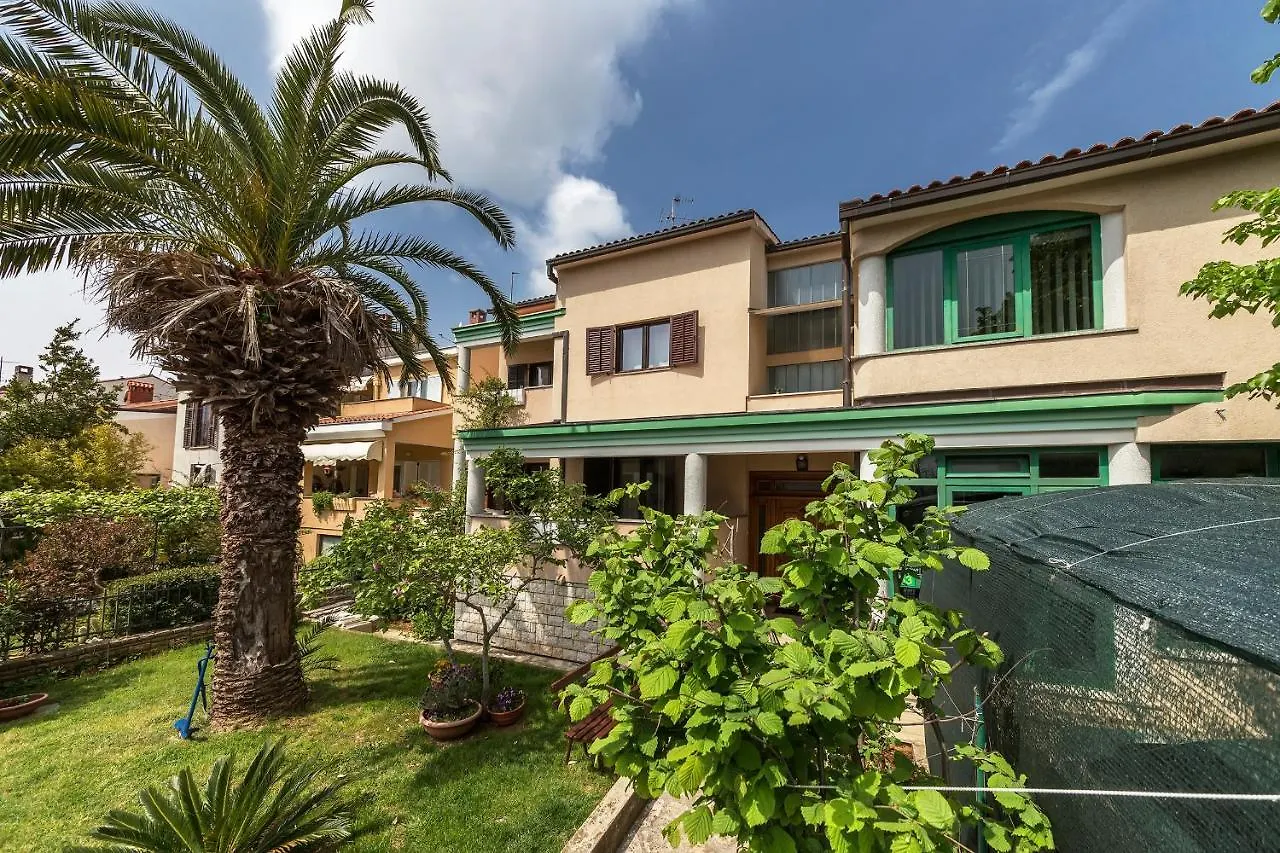 Apartments Vito PUY